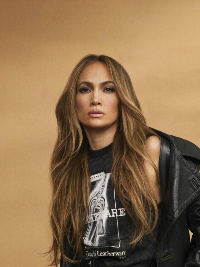 Jennifer Lopez, Kim K, & Oprah Winfrey Set The Internet On Fire With Golden Pictures  
