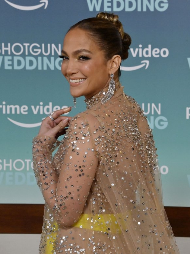 Jennifer Lopez: ‘Outrageous’ adventure tests couple’s resolve in ‘Shotgun Wedding’